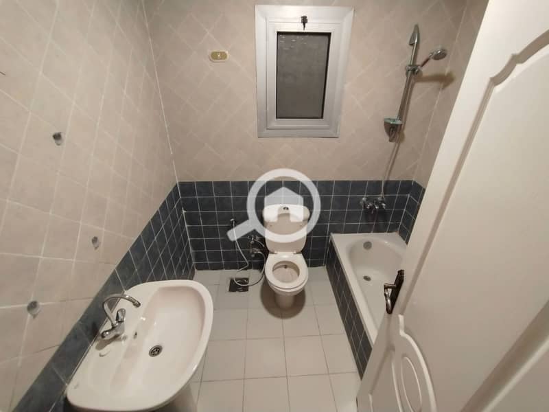 8 1000546162. jpg
