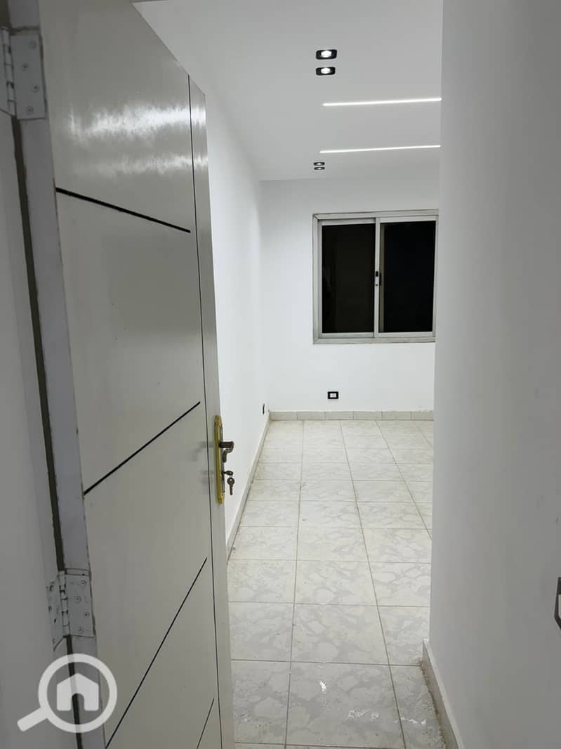 9 1000467552. jpg
