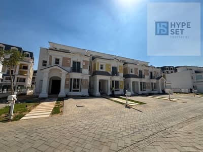 3 Bedroom Townhouse for Sale in New Cairo, Cairo - f08d44f3-fdb4-4851-a74c-dd4a44758f49. jpg 3 Bedroom Townhouse for Sale in New Cairo, Cairo - f08d44f3-fdb4-4851-a74c-dd4a44758f49. jpg