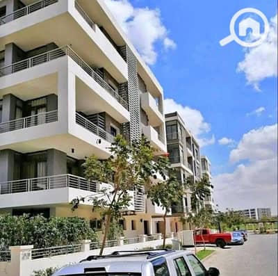4 Bedroom Flat for Sale in New Cairo, Cairo - 738625319_1330533858697840_8597084593565496468_n. jpg 4 Bedroom Flat for Sale in New Cairo, Cairo - 738625319_1330533858697840_8597084593565496468_n. jpg