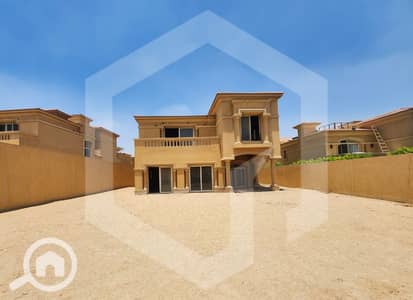 فیلا 4 غرف نوم للبيع في الشيخ زايد، الجيزة - Royal Meadows Arco 1. jpeg
