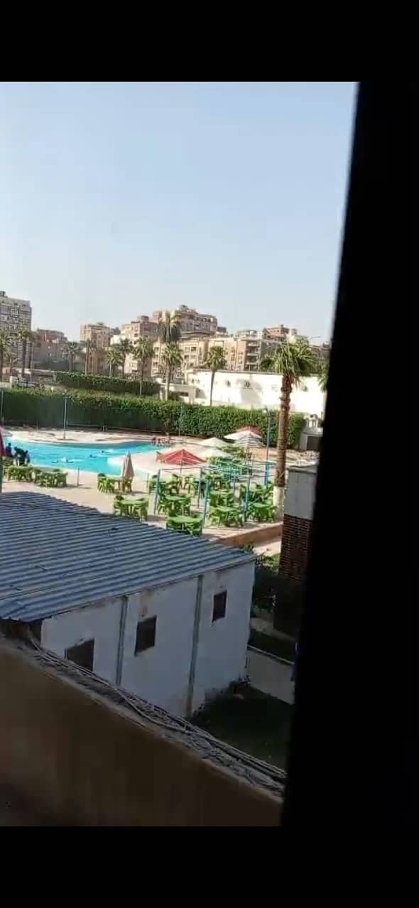 شقه مفروش فيو فندق و نادى قصر الاهرام حمام سباحه بمنطقه الهرم شقه مفروش فيو فندق و نادى قصر الاهرام حمام سباحه بمنطقه الهرم