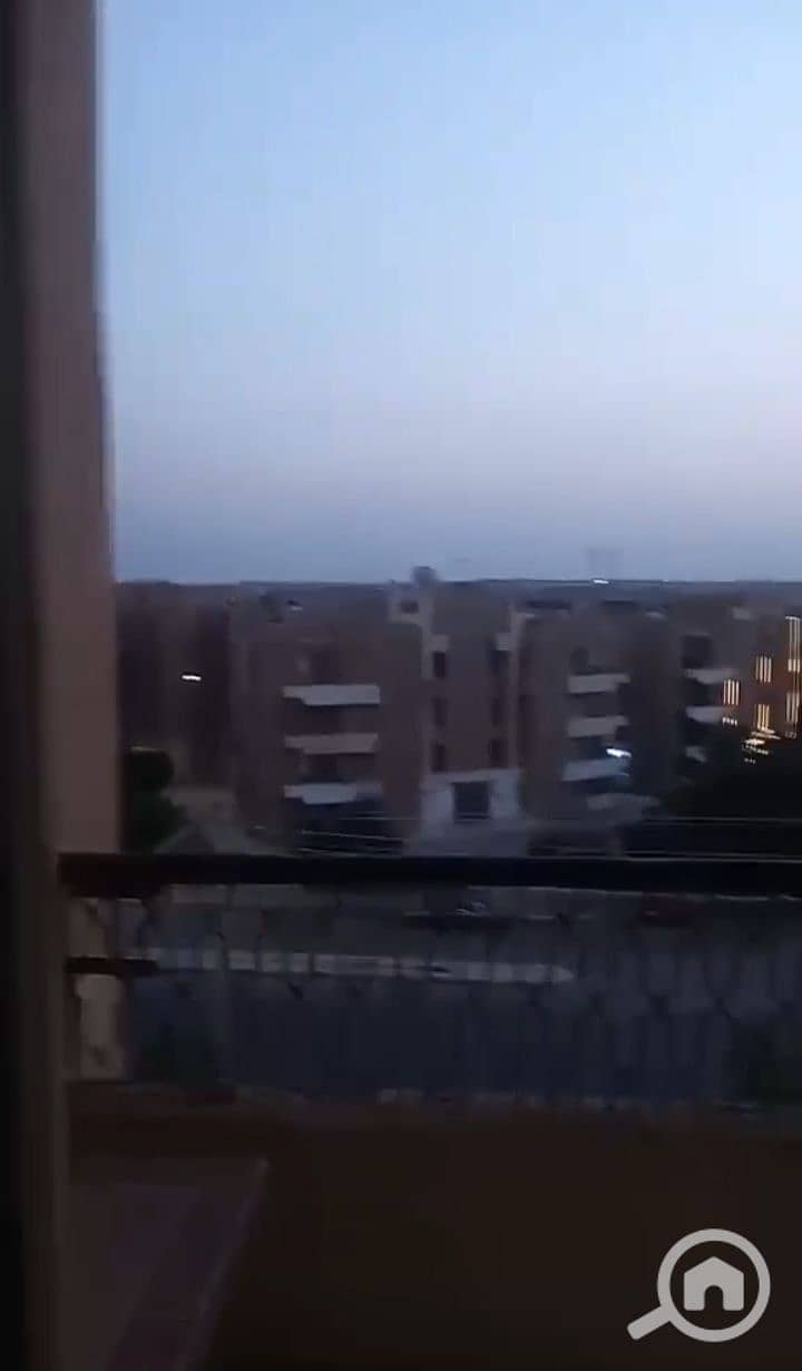3 photo_5854826768995389209_y. jpg