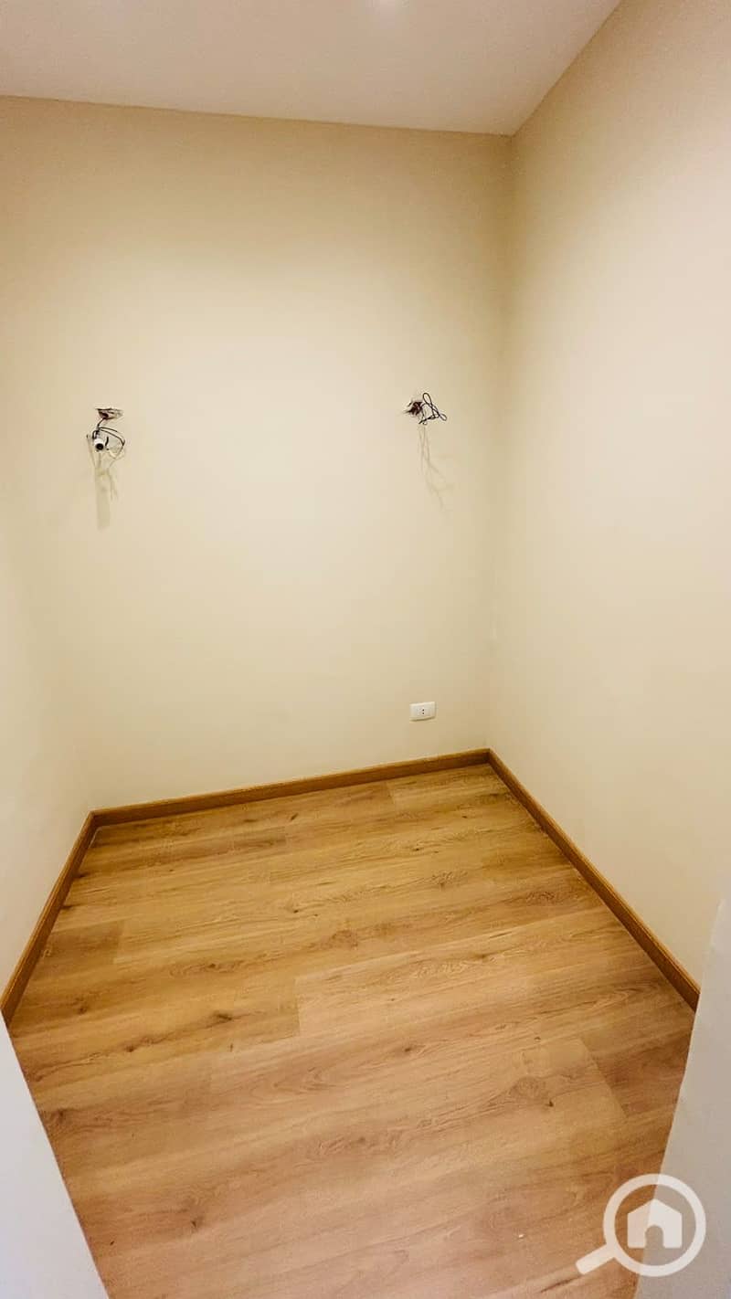 3 1000770699. jpg