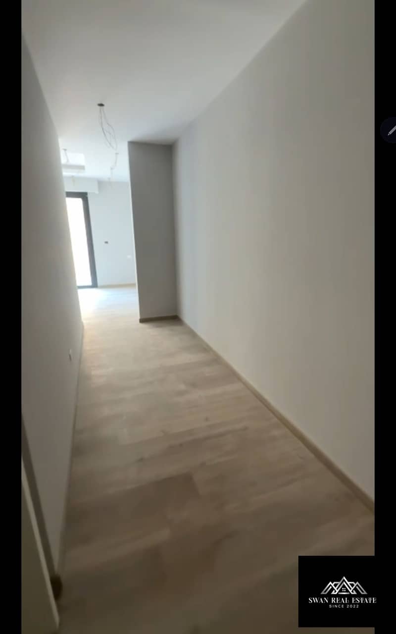 9 1000288938. png