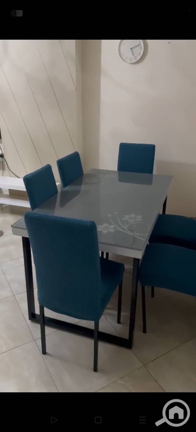 3 70742. jpg