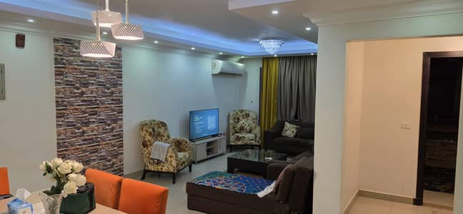 2 Bedroom Apartment for Rent in Zahraa Al Maadi, Cairo - شقة مفروشة ١٣٤ متر للايجار في كمبوند أشجار دارنا بجوار كارفور المعادي