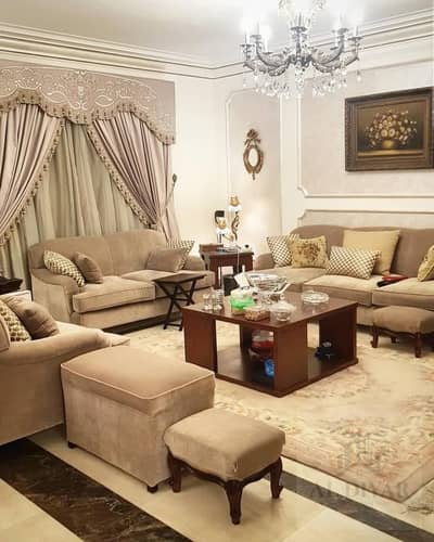 3 Bedroom Flat for Sale in Zamalek, Cairo - IMG-20250301-WA0072. jpg 3 Bedroom Flat for Sale in Zamalek, Cairo - IMG-20250301-WA0072. jpg