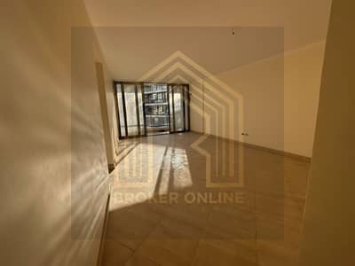 شقة 3 غرف نوم للايجار في حدائق اكتوبر، الجيزة - 00. jpg
