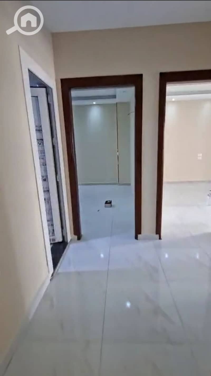 4 1000468175. jpg
