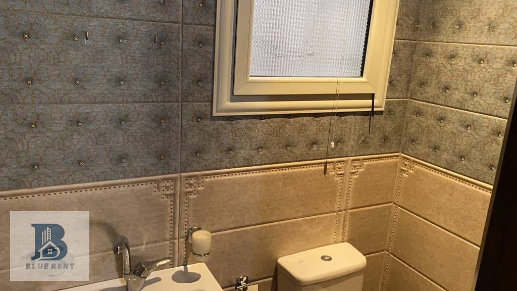 10 d2fb92e7-103d-43e1-bdd1-8aa39c6ba722. jpg