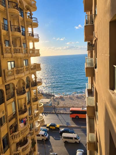 شقة 2 غرفة نوم للايجار في لوران، الإسكندرية - شقة مفروشة فى لوران عمارة حديثة . . ڤيو على البحر