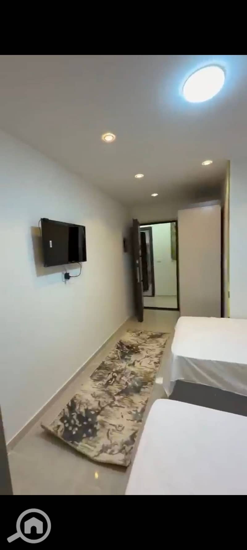 9 1000255935. jpg