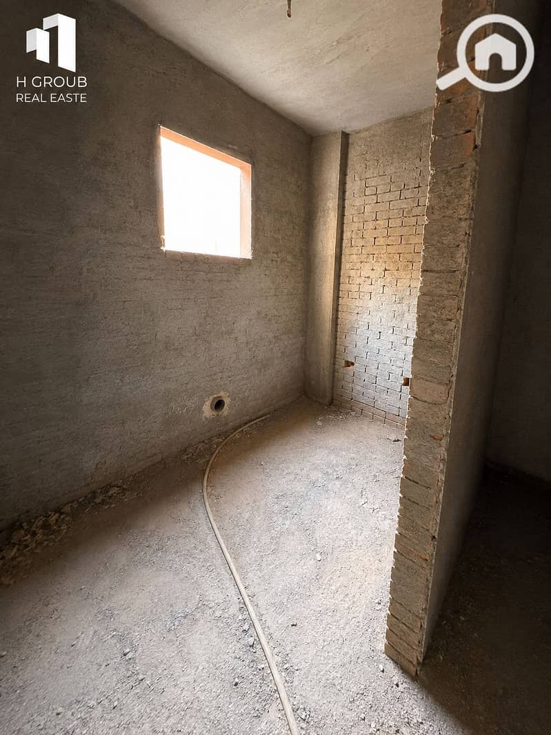 7 1000372773. png