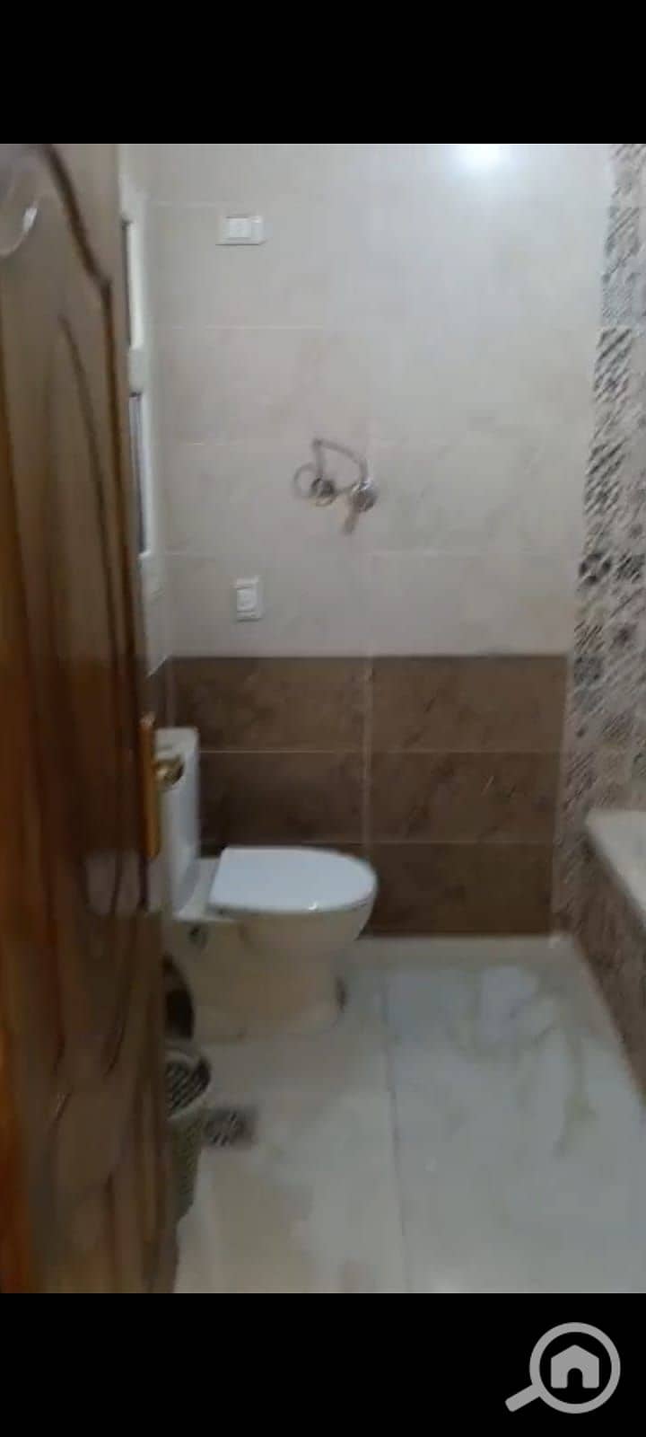 12 d20dc845-3c41-4591-97cb-f9e6643daae2. jpg