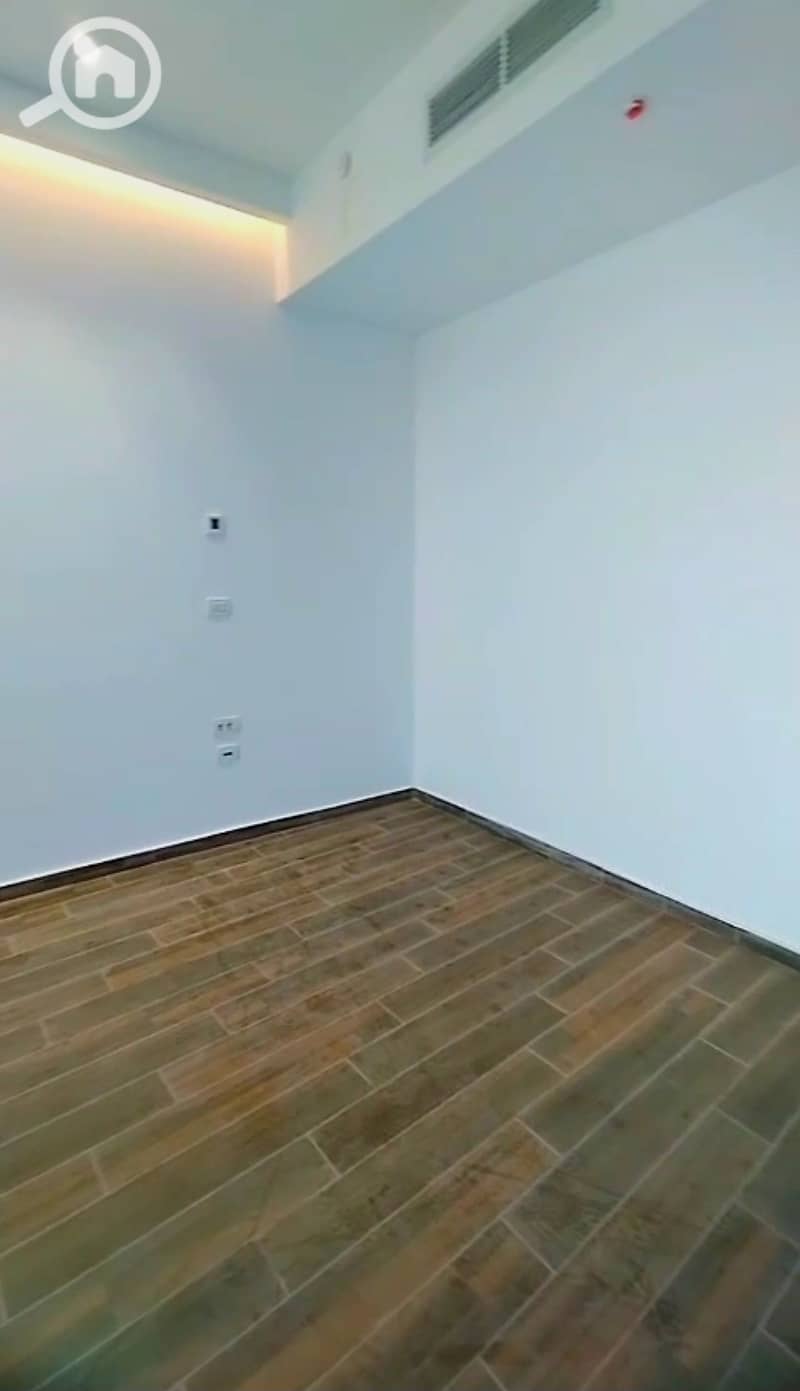 21 1000483614. jpg
