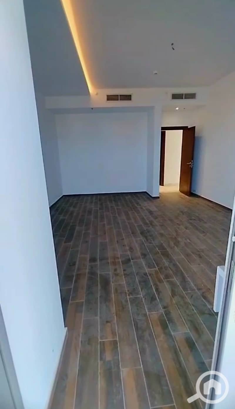 23 1000483625. jpg
