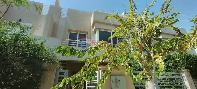 5 Bedroom Townhouse for Sale in Sheikh Zayed, Giza - 1. jpeg 5 Bedroom Townhouse for Sale in Sheikh Zayed, Giza - 1. jpeg
