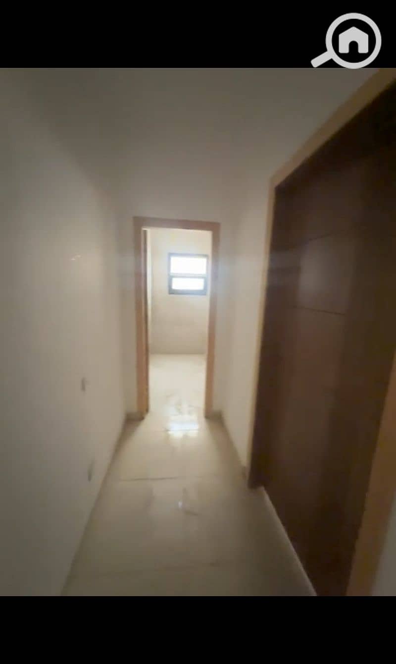8 8673. png