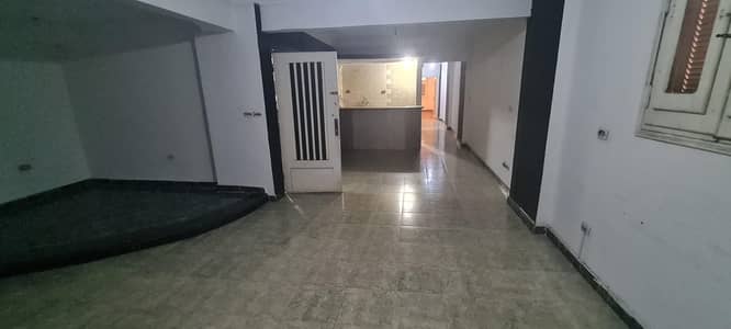 2 Bedroom Flat for Rent in Miami, Alexandria - شقة للايجار 130م - ميامي جمال ع الناصر الرئيسي من المالك بدون وسيط