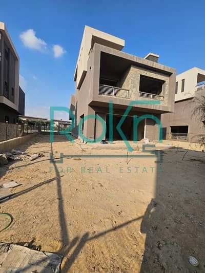 4 Bedroom Villa for Sale in 6th of October, Giza - IMG-20241205-WA0058. jpg 4 Bedroom Villa for Sale in 6th of October, Giza - IMG-20241205-WA0058. jpg