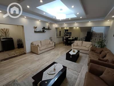4 Bedroom Villa for Sale in New Cairo, Cairo - 790591001_122255950292057873_6670262609109206627_n (1). jpg 4 Bedroom Villa for Sale in New Cairo, Cairo - 790591001_122255950292057873_6670262609109206627_n (1). jpg