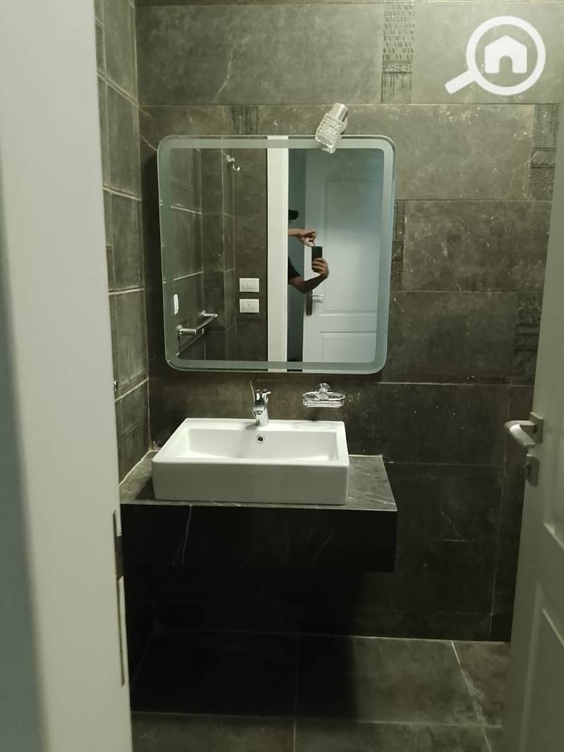 32 IMG-20251204-WA1091. jpg
