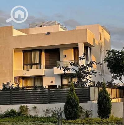 3 Bedroom Townhouse for Sale in Sheikh Zayed, Giza - 696634371_2057169038513978_6511279185131644538_n. jpg