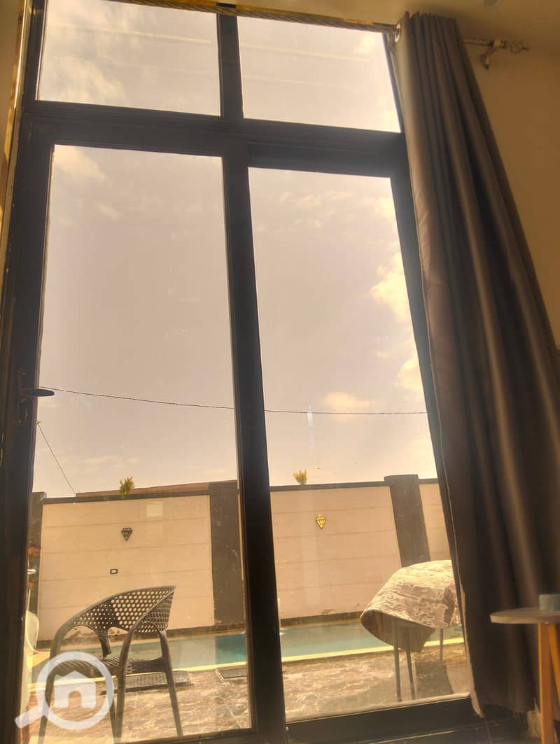 17 36945. jpg