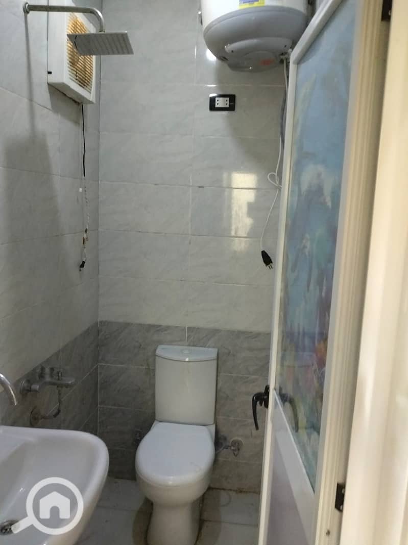 2 7002. jpg