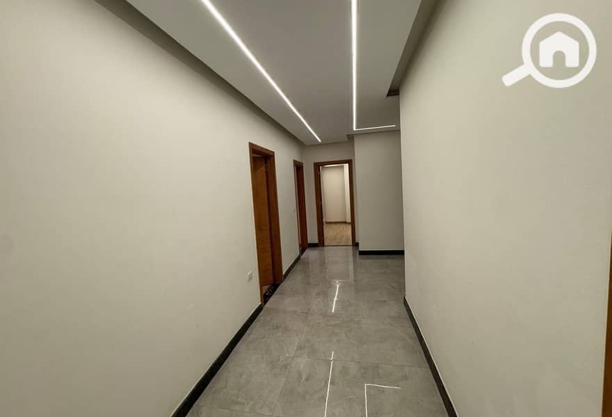 7 1000246446. jpg