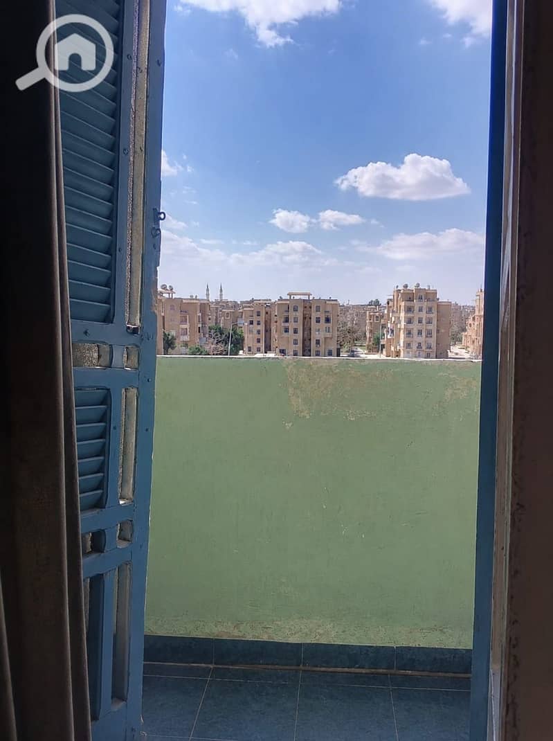 5 1000453860. jpg
