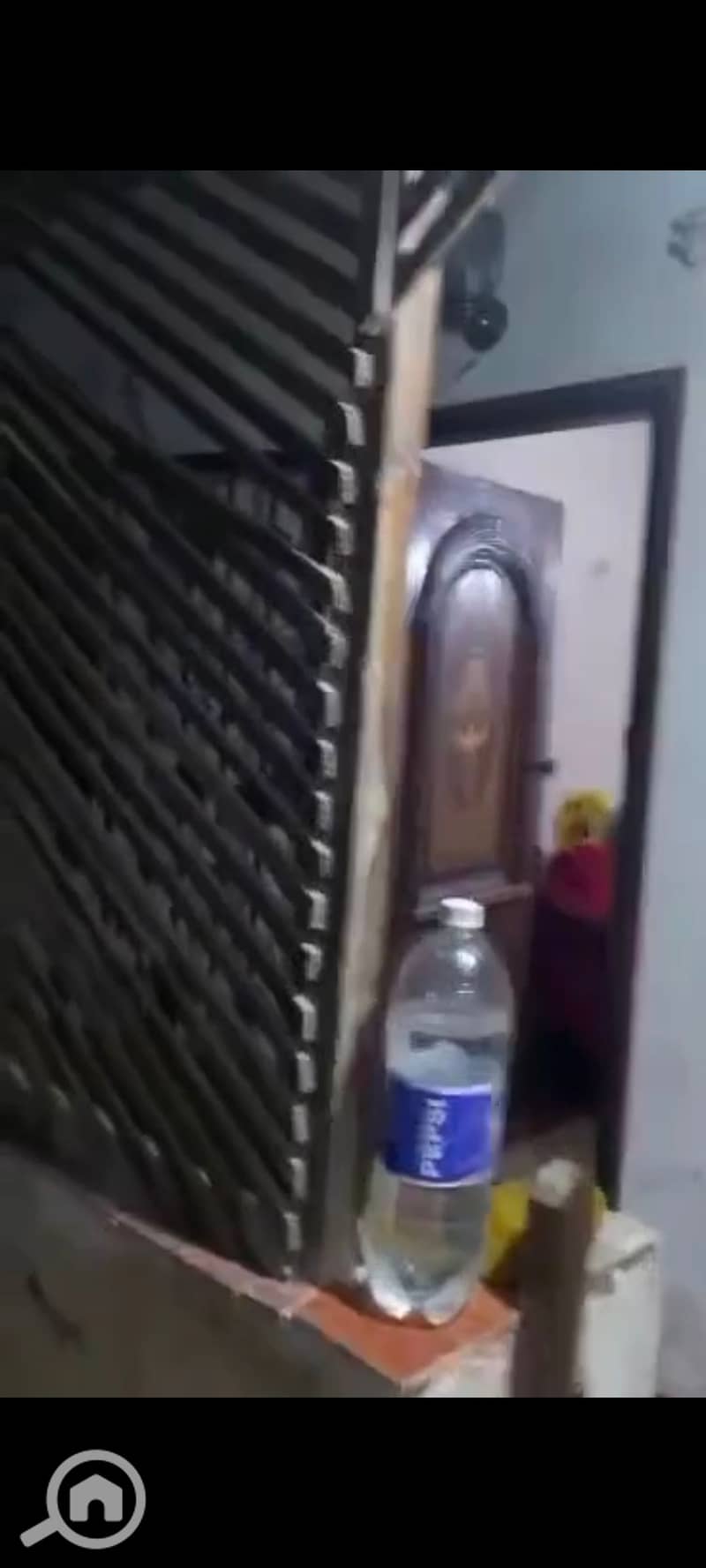 6 124198. jpg