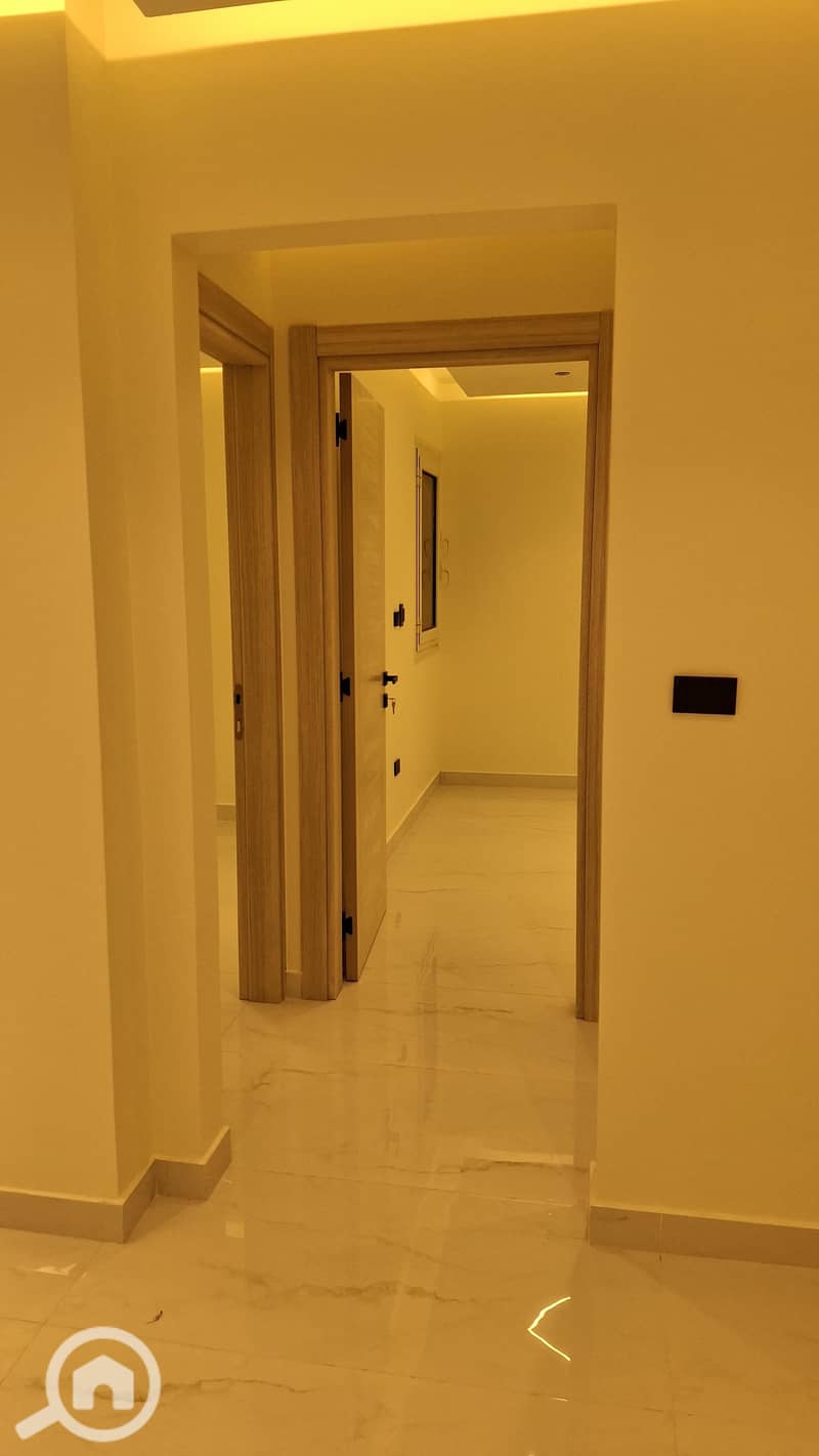 13 db838468-d1cb-47b9-ad11-a62e46346d6d. jpg