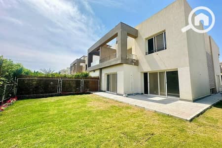 5 Bedroom Townhouse for Sale in 6th of October, Giza - e8a79315-70c8-4d53-9d14-8a9d76123d3b_900x600. jpg 5 Bedroom Townhouse for Sale in 6th of October, Giza - e8a79315-70c8-4d53-9d14-8a9d76123d3b_900x600. jpg