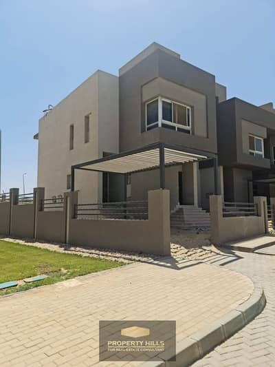 5 Bedroom Twin House for Sale in Sheikh Zayed, Giza - FB_IMG_1731767300188. jpg