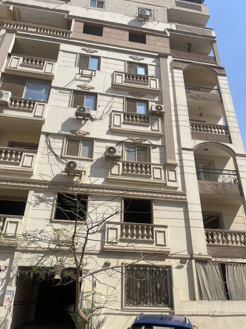 الحي الاول الهضبة الوسطي بجوار محور ياسر رزق وطه حسين الحي الاول الهضبة الوسطي بجوار محور ياسر رزق وطه حسين