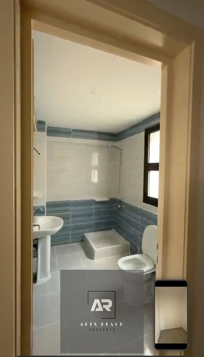 8 1002800920. jpg