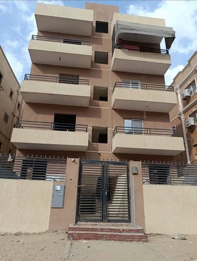 شقة 3 غرف نوم للبيع في 6 اكتوبر، الجيزة - شقه للبيع في 6 اكتوبر التوسعات الشماليه - 6th of October - من المالك