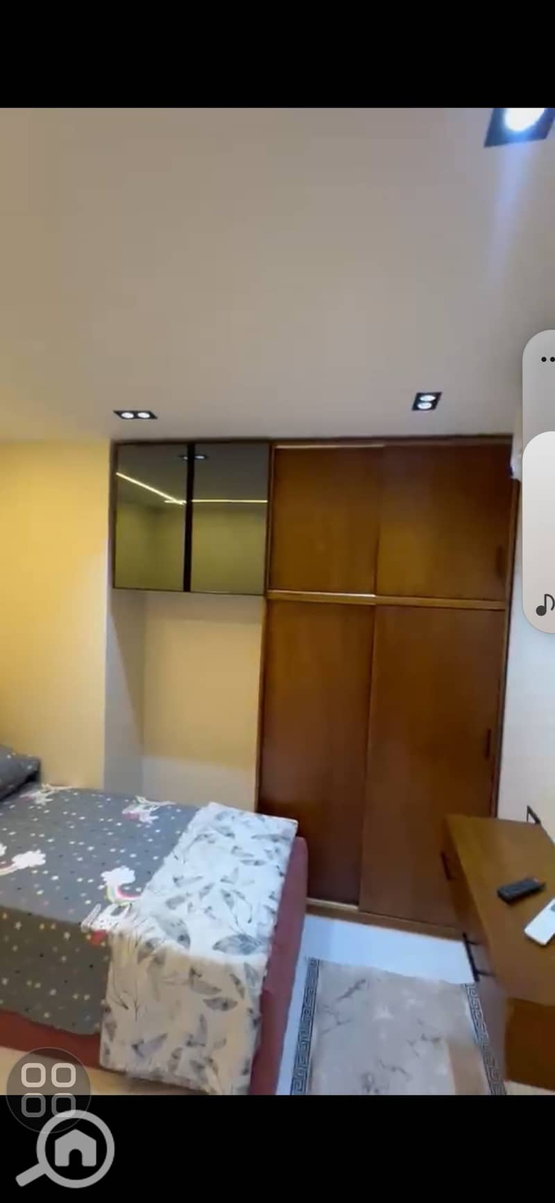 5 1000701560. jpg