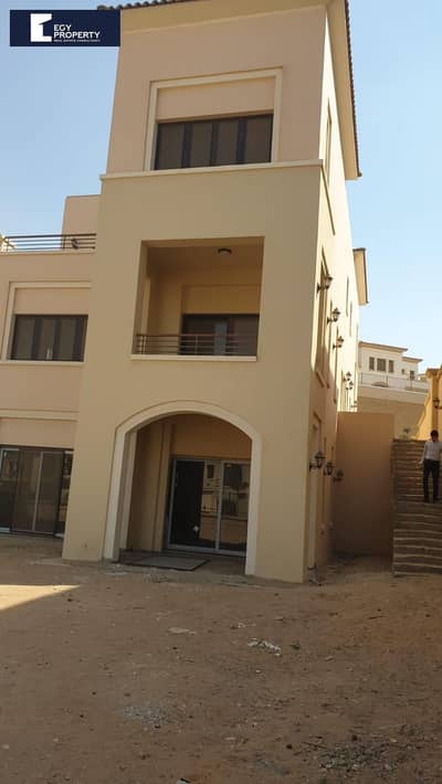 4 Bedroom Villa for Sale in Mokattam, Cairo - _files_4213632f2e4093072_40e41da9-2524-47f6-92c5-91ff481d0dc0. jpg