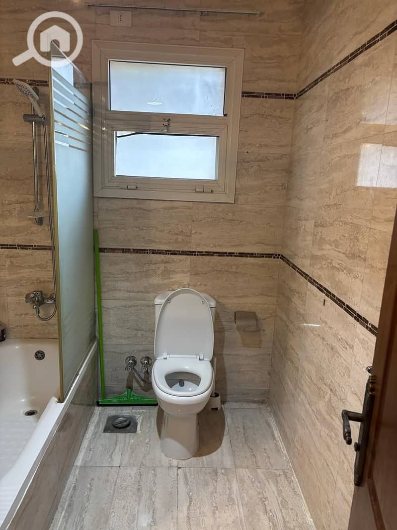 8 1000931258. jpg