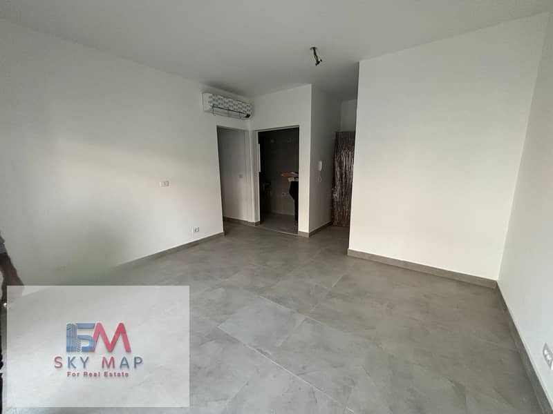 2 ef3dfe0a-cb39-41fa-981a-c34ef70bcf8f. jpg