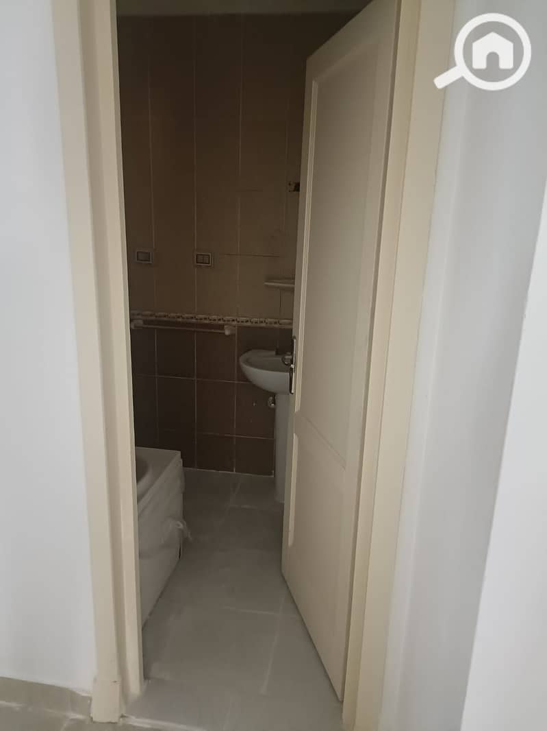 5 1000778356. jpg