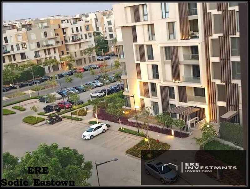 10 Eastown_24. jpg