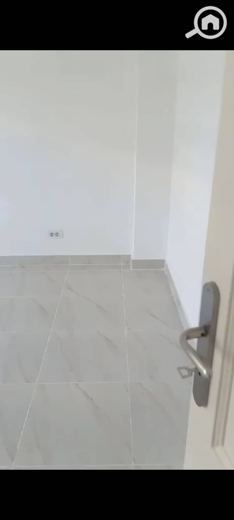 3 1001952500. jpg