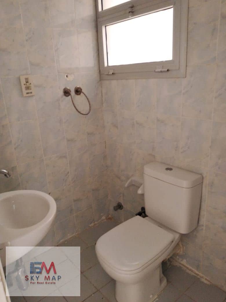 8 ec8ff26f-cd40-45a9-8e20-0232e6228a90. jpg