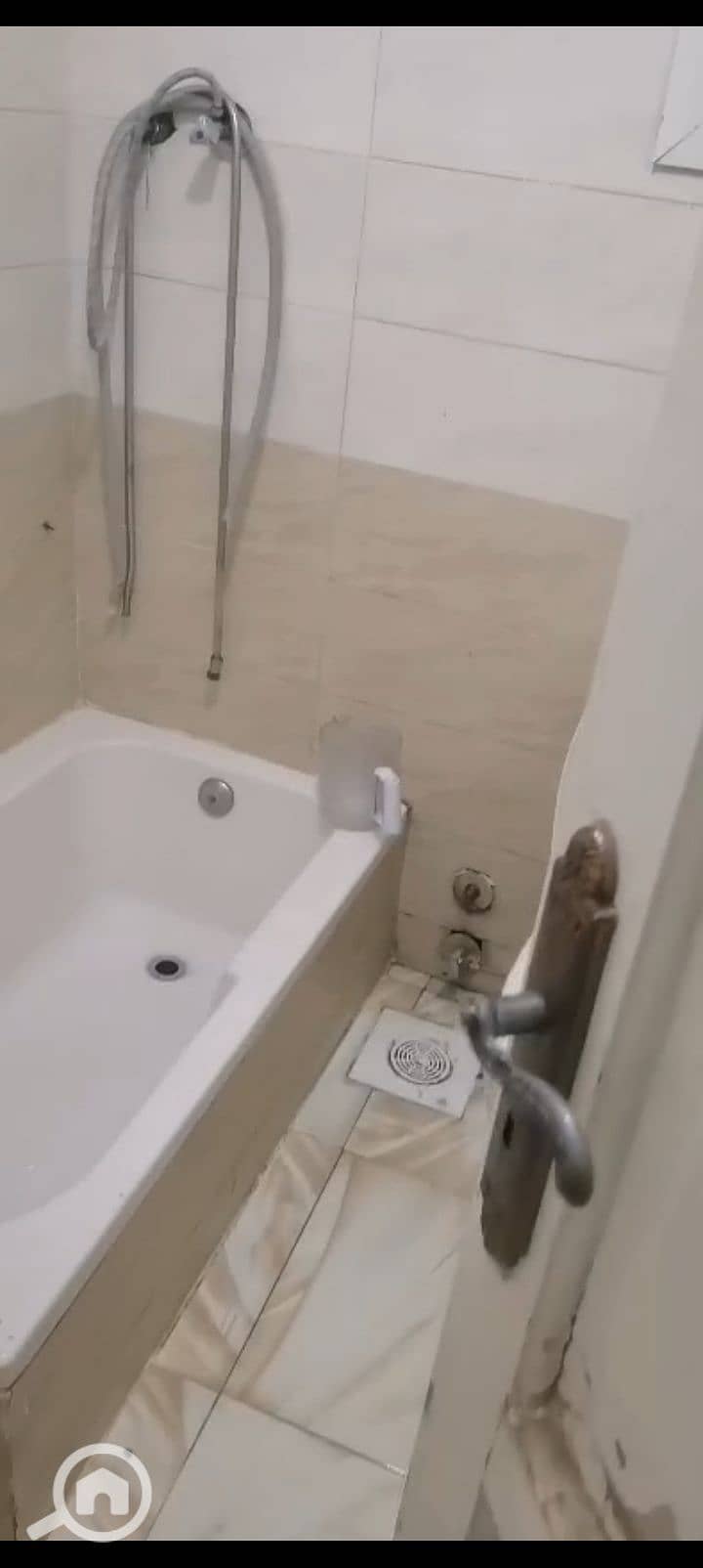 8 1001126099. jpg