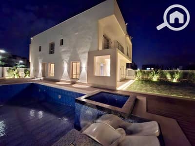 4 Bedroom Villa for Sale in 6th of October, Giza - 3a3c6c26-c5f4-478c-b654-c051cb71eee2. jpg 4 Bedroom Villa for Sale in 6th of October, Giza - 3a3c6c26-c5f4-478c-b654-c051cb71eee2. jpg