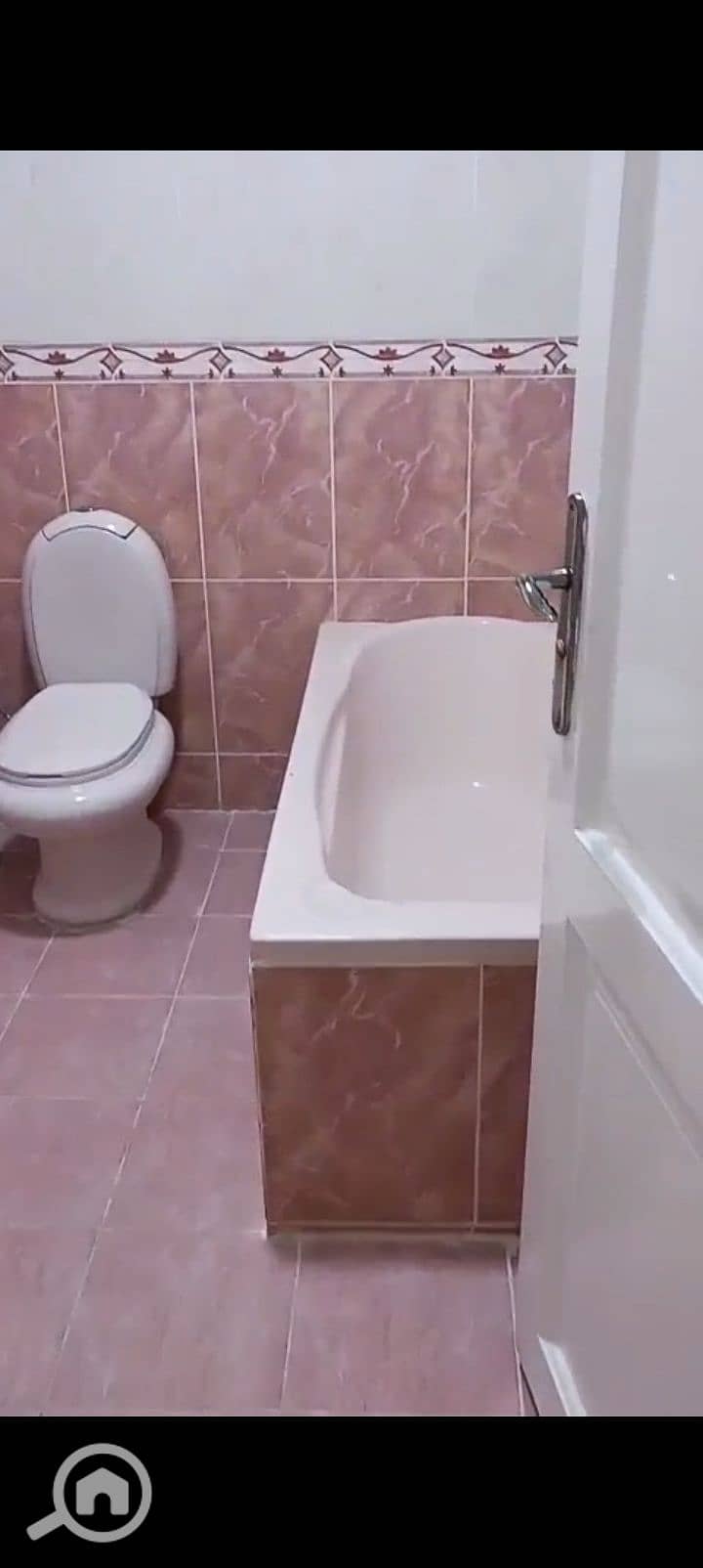 24 1001126910. jpg